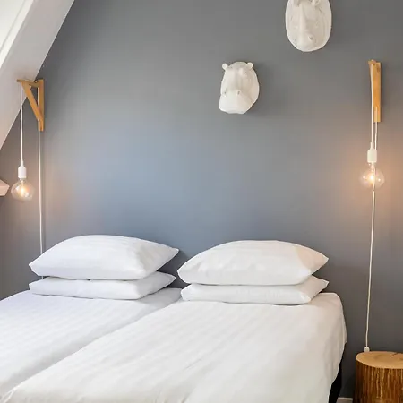 Bed and Breakfast Achter De *