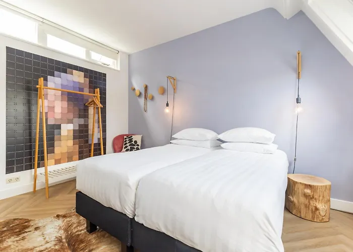 Couette-café Achter De 4*